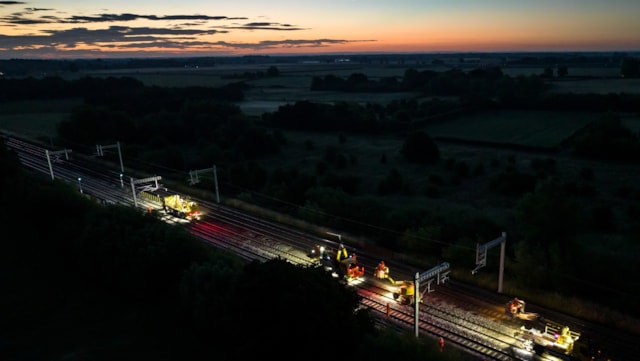 Five weekends of rail upgrade work between Leeds and York: CFOLE 07-03 A-008