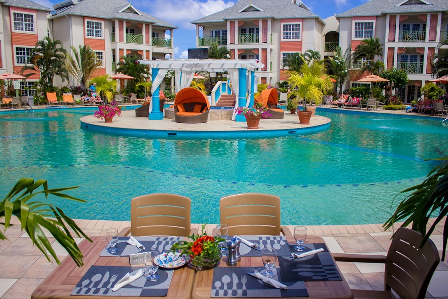 Bay Gardens Beach Resort & Spa - hi-tide