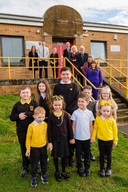 Auchinleck PS celebrate HMIE report - Harley, Kaden, Myia, Amelia, Aiden, Lottie, Nate, Reevah and Kali