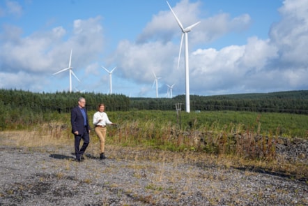 FM Eluned Morgan & PM Keir Starmer at Windfarm in Carmarthenshire-8