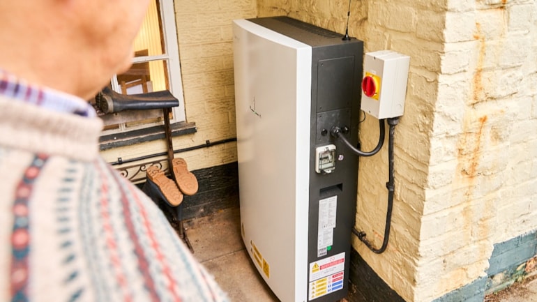 Targeted battery use could save households hundreds and ease investment pressures on power networks, E.ON modelling shows