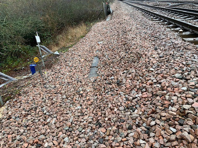 Embankment near Salfords