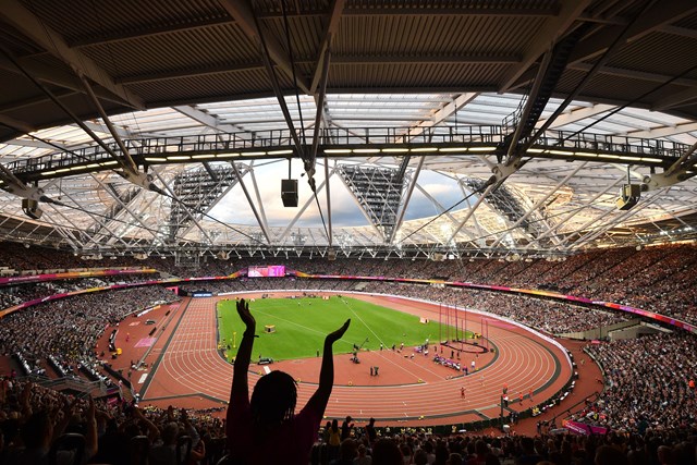 London: Wembley welcomes back record-breaking NFL crowd –