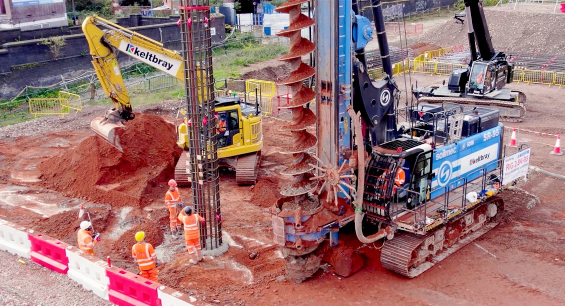 95 tonne piling rig at the Curzon Street site Oct 2025