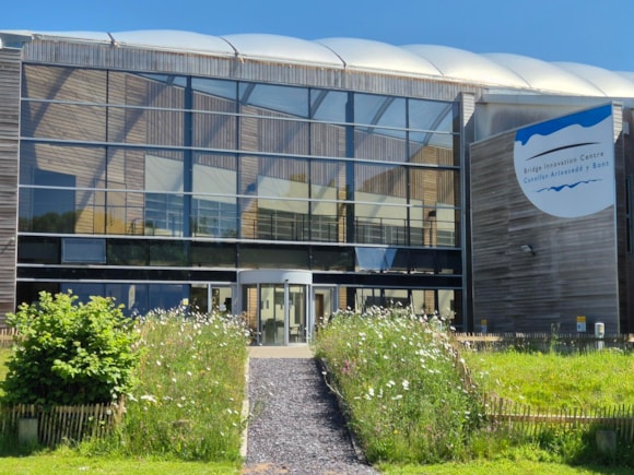 Bridge Innovation Centre 1 - Canolfan Arloesi Pont 1