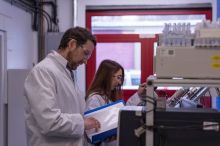 Dr Oleg Ishkov with a colleague (PhD student Alsu Valiakhmetova) at Heriot-Watt University lab (2018). Picture credit Tanya Jay-2