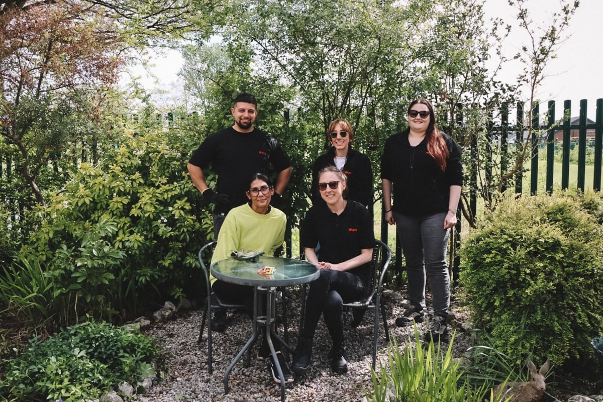 eon peaks & plain crew