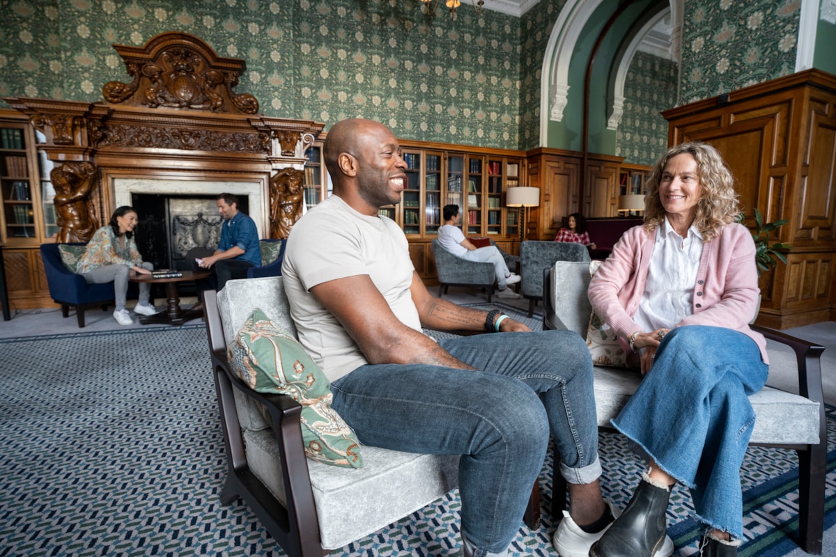 Library Warner Hotels Heythrop Park (13)