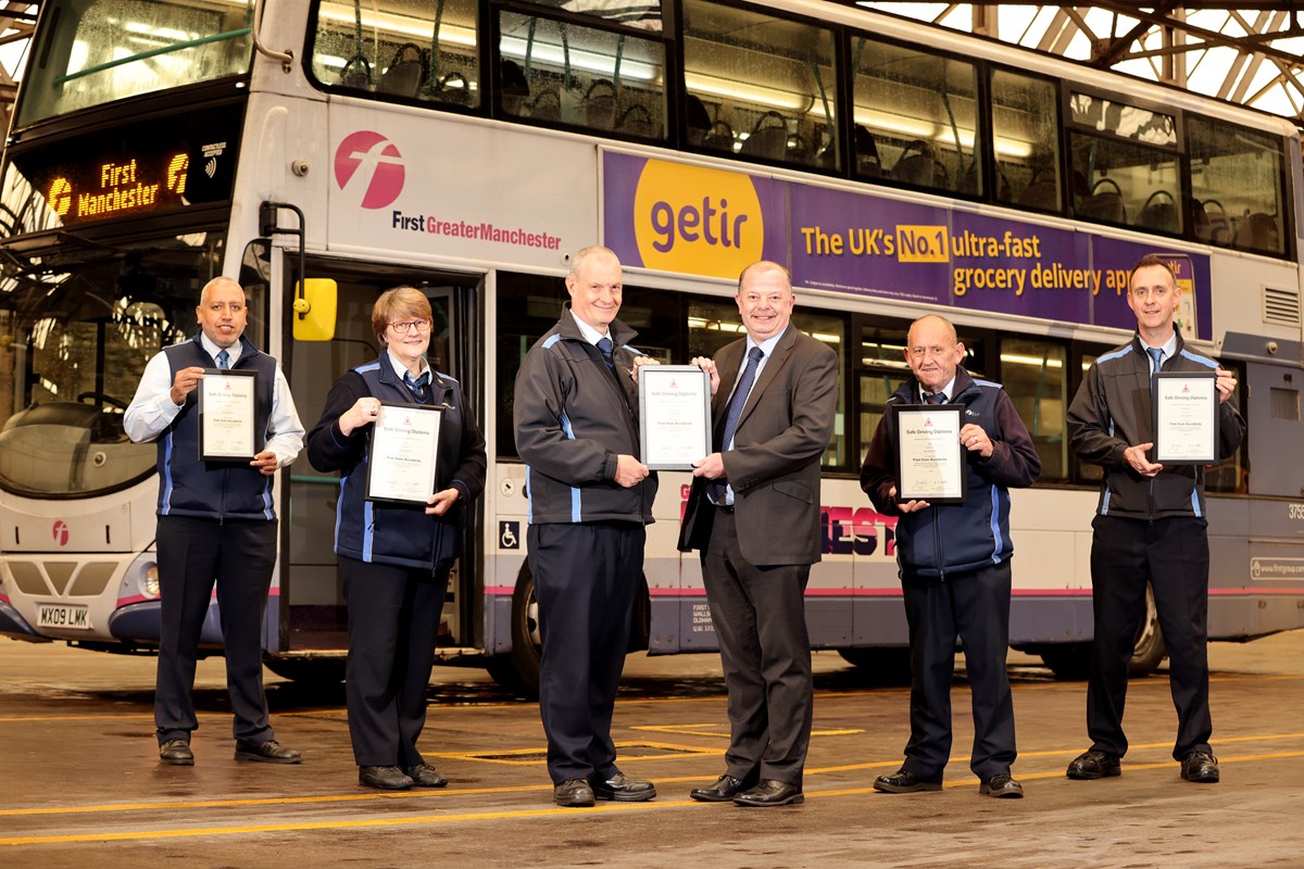 Glen Ramsbottom (centre) with Adrian Worsfold and (rear from left) Idris Mohammed, Louise Gill, John Heap and Scott Mackenzie 1