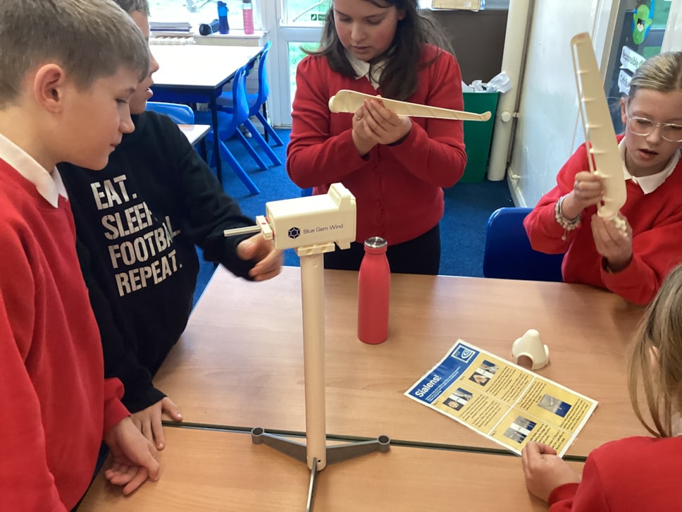 Fenton school pupils learn about renewable energy