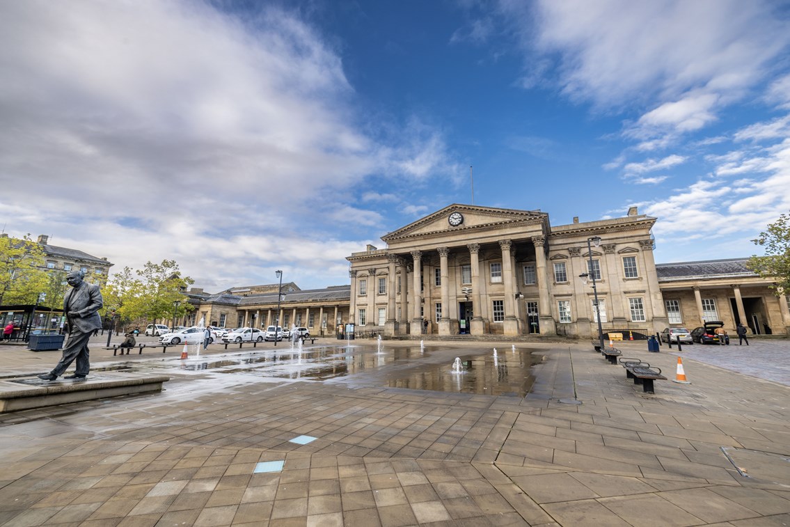 Transpennine Route Upgrade set to commence revamp of Huddersfield Station: Huddersfield Station-11