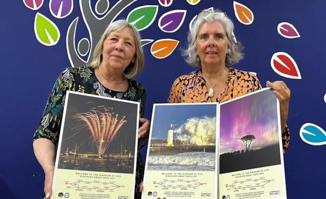 Levenmouth celebrates picture perfect competition: L to R, winner Ruth Vance and runner up, Lynne Muir