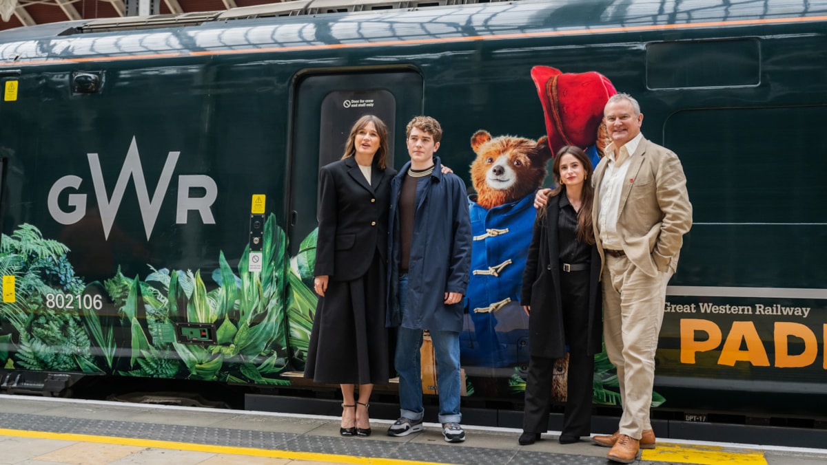 Stars join GWR and STUDIOCANAL to unveil Paddington in Peru Express ahead of film release
