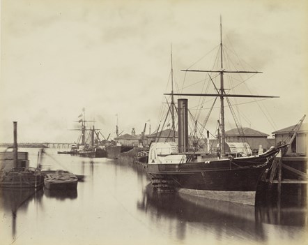 Horatio ROSS (1801-86)
Ships in Granton Harbour near Edinburgh
Albumen print, 40.6 x 50.8 cm
Collection: National Library of Scotland, MacKinnon Collection, acquired jointly with the National Galleries of Scotland with assistance from the Heritage Lottery Fund, Scottish Government and Art Fund