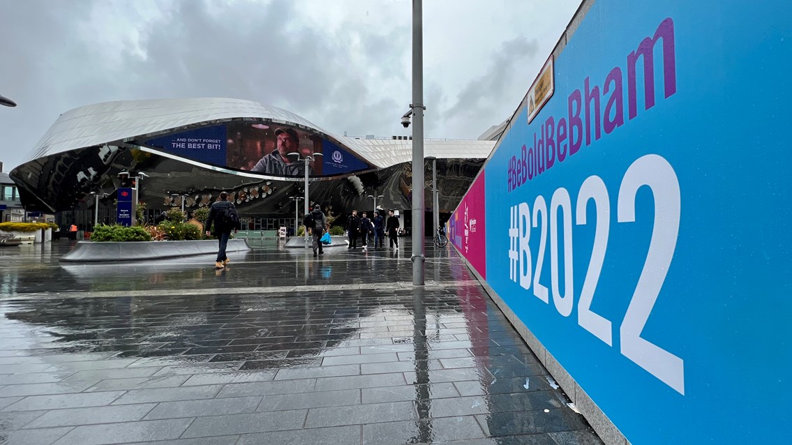 Stations get Commonwealth Games ready – and passengers should too: Birmingham 2022 branding outside Birmingham New Street