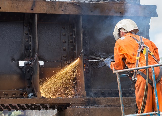 Sparks fly as Bermondsey demolition brings Thameslink improvements one step closer: Thameslink (3 of 7)