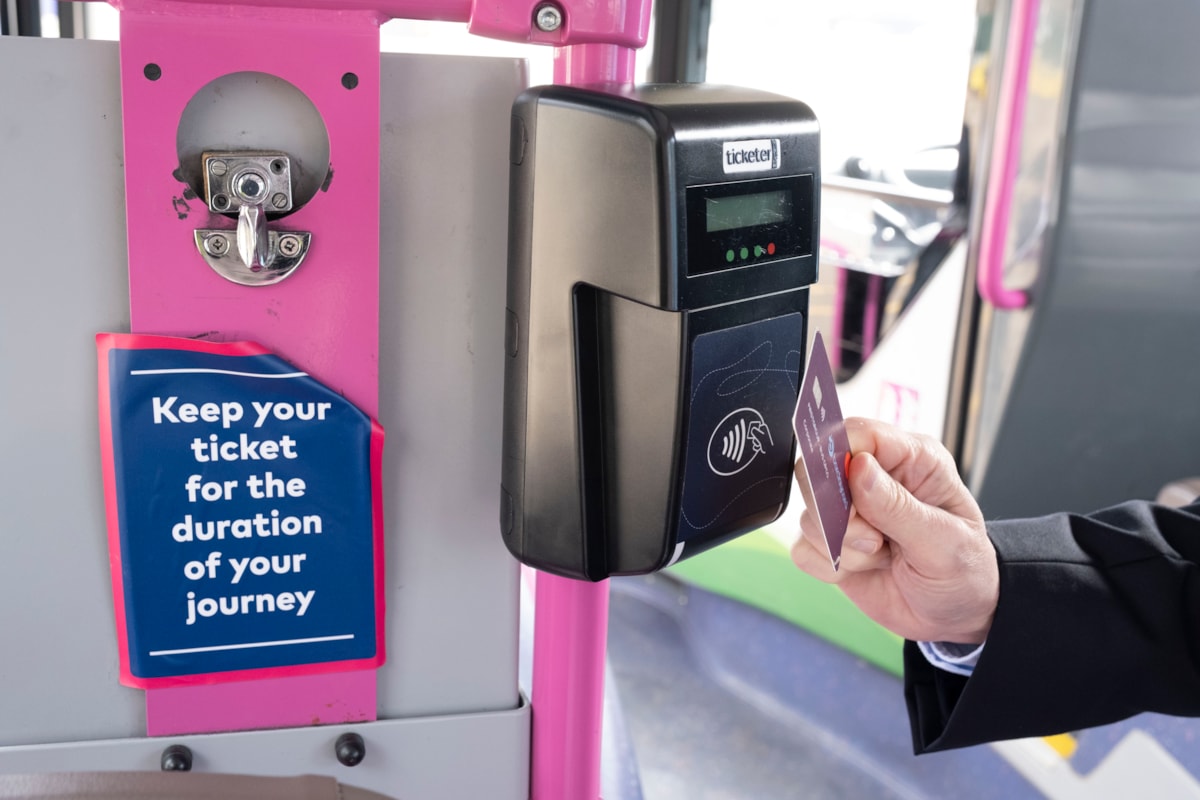 First Bus Glasgow X25 8