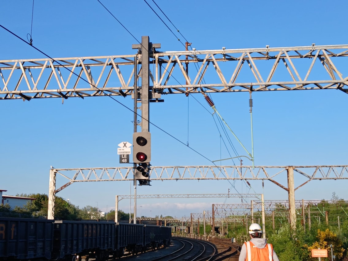 New Edge Hill signalling gantry in place