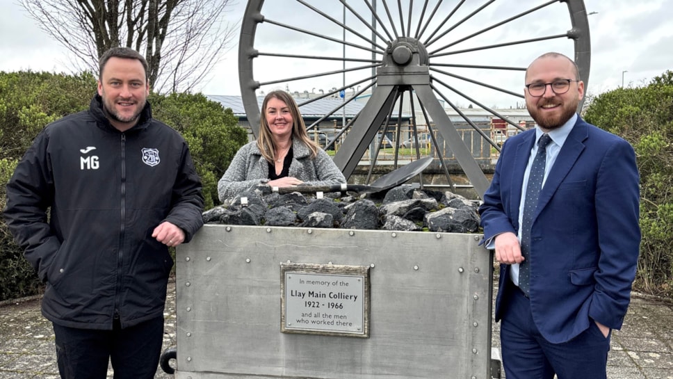 Minister Jack Sargeant at Llay Miners