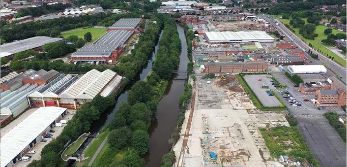 Leader of Leeds City Council welcomes further funding for Leeds Flood Alleviation Scheme: Flood scheme Kirkstall Road aerial