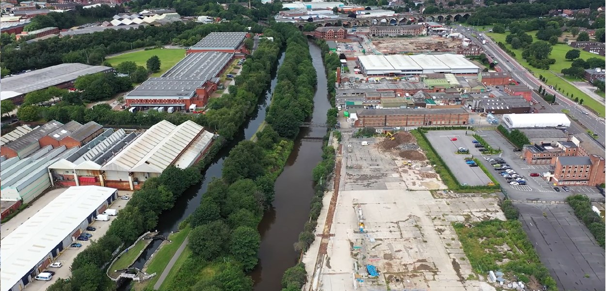 Flood scheme Kirkstall Road aerial: Kirkstall Road in Leeds showing the flood defence work ongoing on the banks of the River Aire (image courtesy of BMMjv)