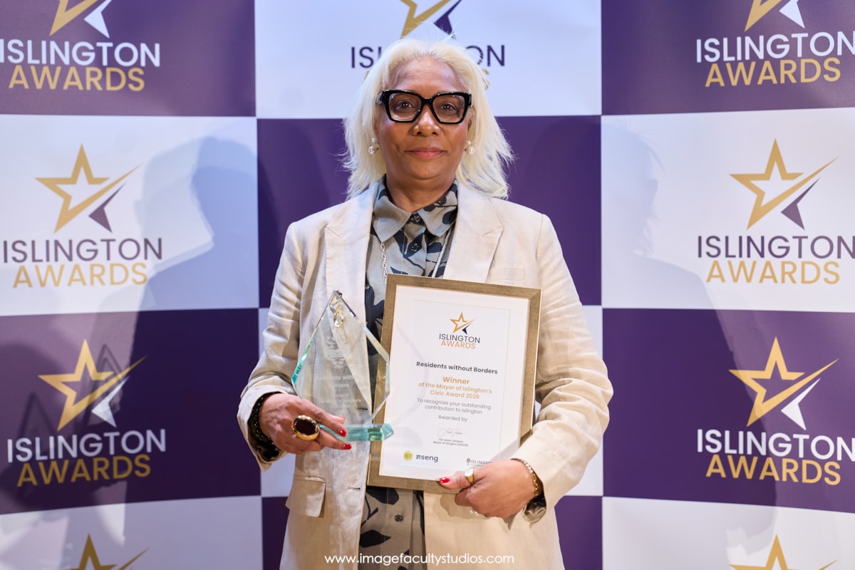 Shamin Noronha, recipient of the Mayor's Civic Award, on behalf of Residents Without Borders