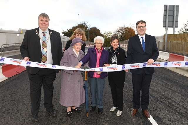 Network Rail opens £8m Stirling railway bridge early: 17967896