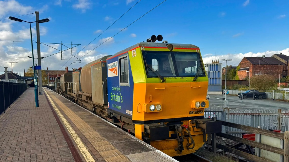 Autumn treatment train