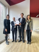 La Presidente di Libellula Debora Moretti, Enrico Bartoli CEO di Sodexo, Simone Locatelli Presidente Municipio 2 e Nadia Bertaggia Direttore HR Sodexo: La Presidente di Libellula Debora Moretti, Enrico Bartoli CEO di Sodexo, Simone Locatelli Presidente Municipio 2 e Nadia Bertaggia Direttore HR Sodexo
