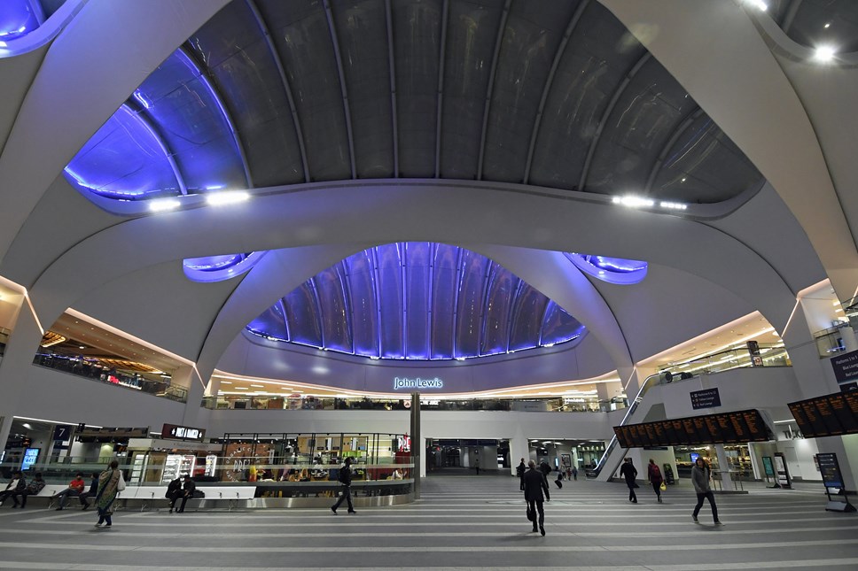 Birmingham New Street concourse at night