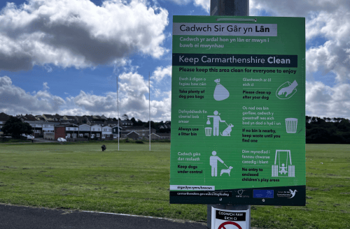 Carmarthenshire sports clubs urged to help tackle dog-related anti-social behaviour on sports pitches: resize -3