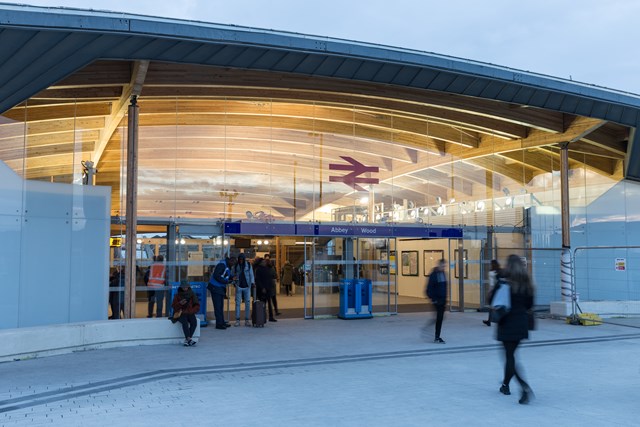Abbey Wood’s new station building is now open: Abbey Wood s new station building opens 22 October 2017 291639