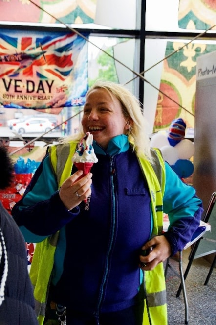 A colleague enjoying an ice cream