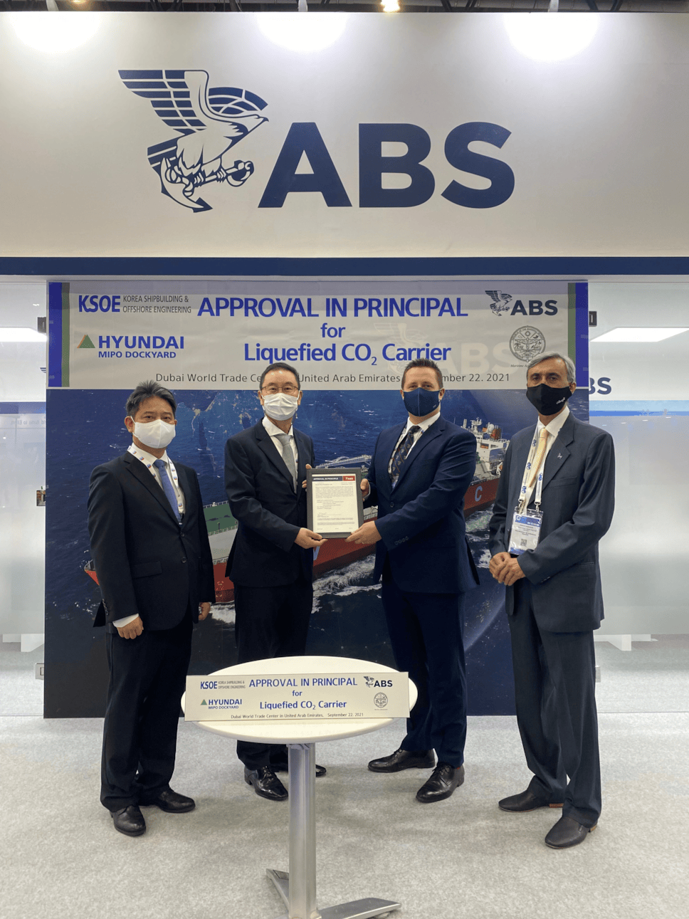 Left to Right: Byeong-yong Yoo Vice President, KSOE;  Young-Jun Nam, Executive Vice President, HMD; Chris Greenwood, ABS Manager, Business Development; Amarjit Kauchhur,  Vice President, Middle East, RMI