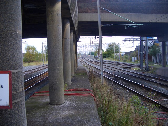 Hale Road bridge, Ditton