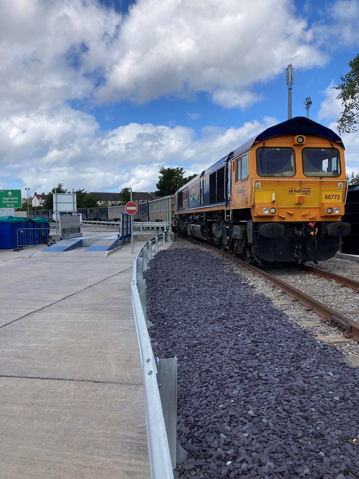 Llandudno freight train slate