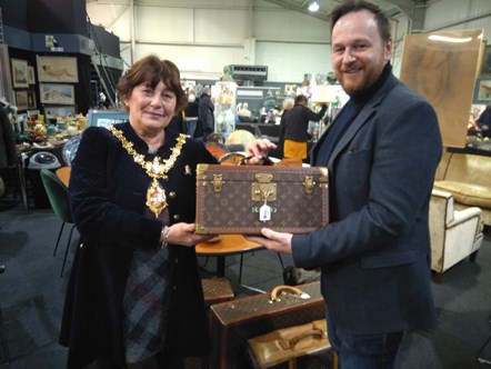 Mayor of Dudley, Cllr Anne Millward with Will Farmer of Fielding's Auctioneers (3)