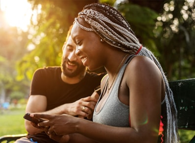 couple-phones-text-and-image-desktop