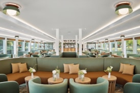 SHP Lounge SotM INT 20550