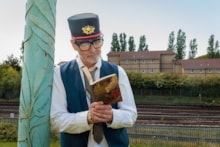Peter Jenkinson reads the Railway Children. Picture: Andy Jones/Southeastern
