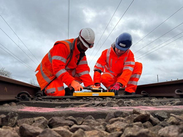 Engineers work on the ECDP between Welwyn and Hitchin, Network Rail