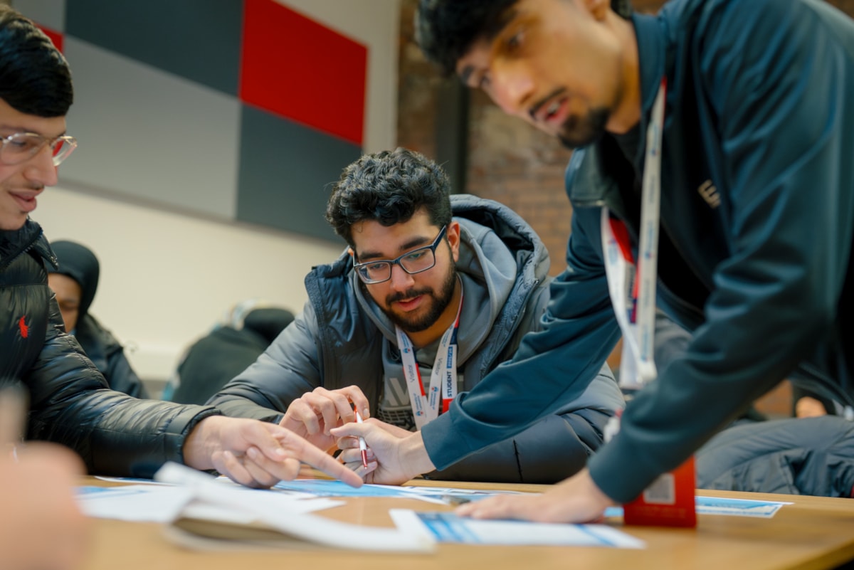 Photo 4 - College students visit the University of Lancashire's Burnley Campus
