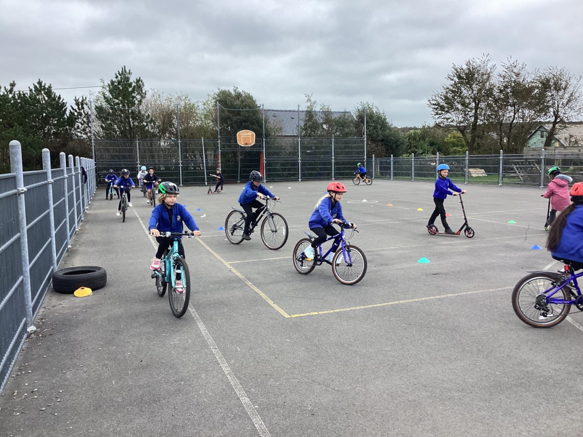 Ysgol Glannau Gwaun AT 3