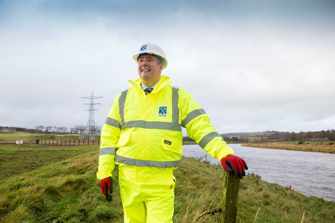 Keith Brown on a visit to the new River Don Crossing construction site