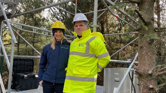 First-ever flux tower installed in the South of Scotland to measure greenhouse gases: NatureScot Chief Executive Francesca Osowska and South of Scotland's Director of Net Zero, Nature & Entrepreneurship, Dr Martin Valenti, at the Flux Tower - free use picture - please credit NatureScot