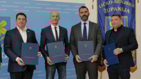 Arriva wins new seven-year public transport contract in Croatia: Left to Right: •	Oleg Butković, The Minister of Sea, Transport and Infrastructure for Croatia; Ernest Petry, Head of the Ličko-senjska County; Vedran Tomičić, Board Member Arriva Croatia; Josip Knežević, Owner of Prijevoz Knežević transport company.