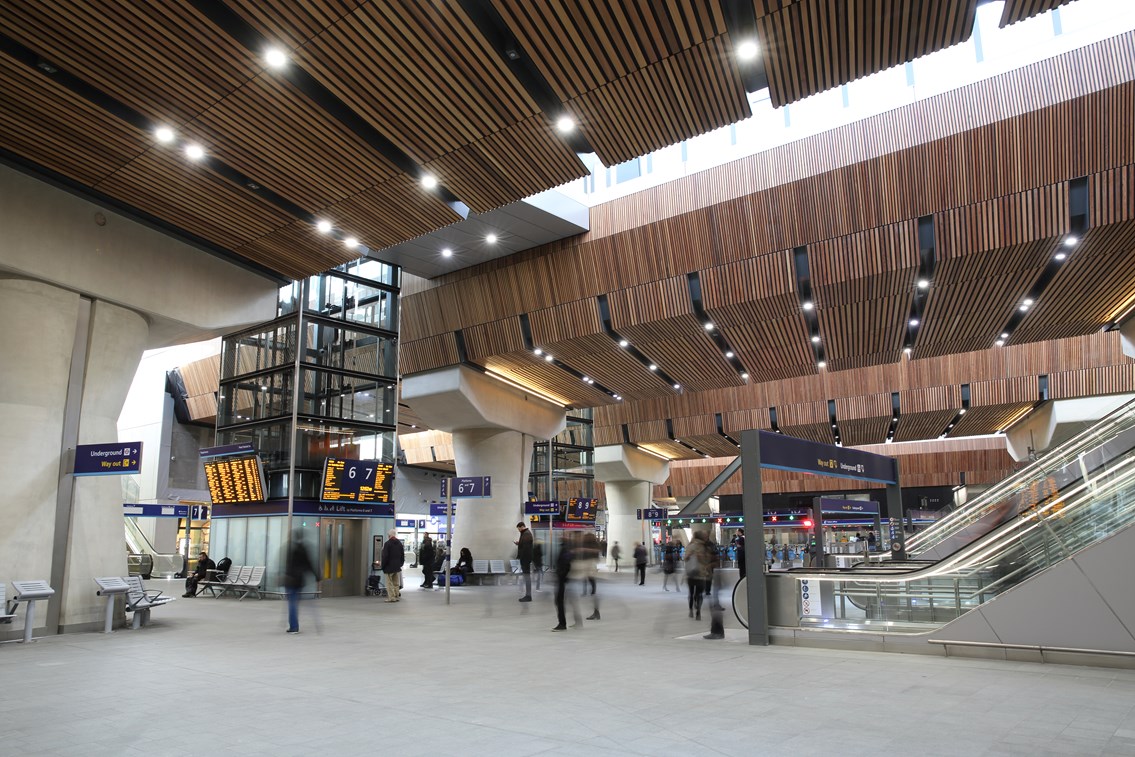 london-bridge-concourse-1