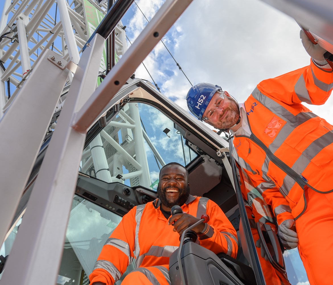 Major green milestone for HS2 as project announces first diesel-free construction site: HS2 Minister Andrew Stephenson and SCS Electric Crane Operator Leon Sobers