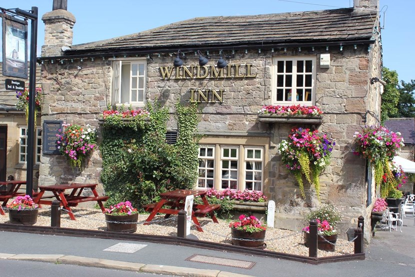 Green fingered city groups and organisations celebrated in Leeds in Bloom awards: inbloom-windmillinnpub.jpg