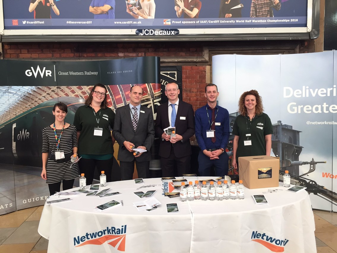 Bristol passengers learn more about benefits of new railway alliance: Alliance Roadshow Temple Meads 07/16